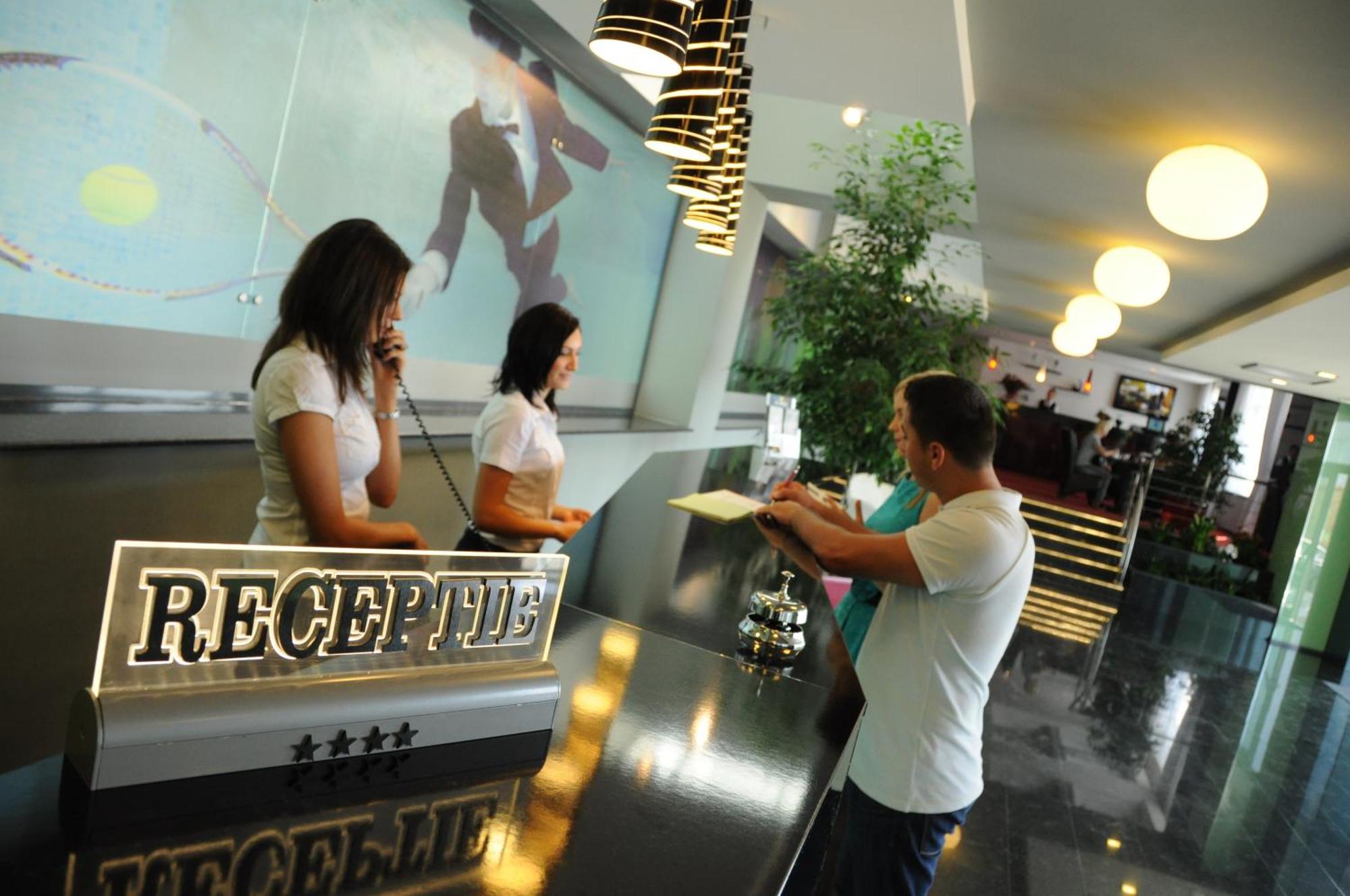 Hotel Emd Bacau Luaran gambar