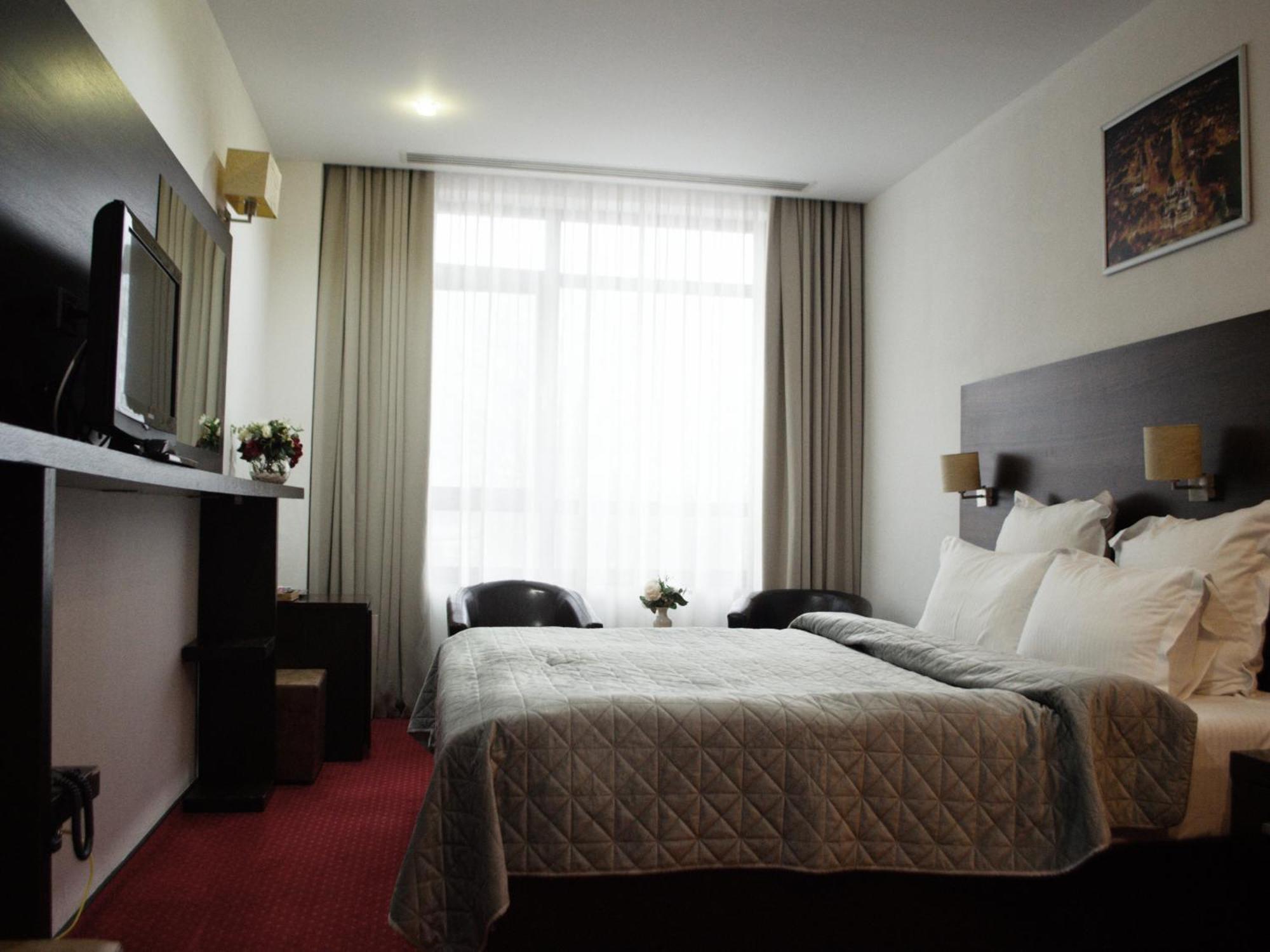 Hotel Emd Bacau Luaran gambar