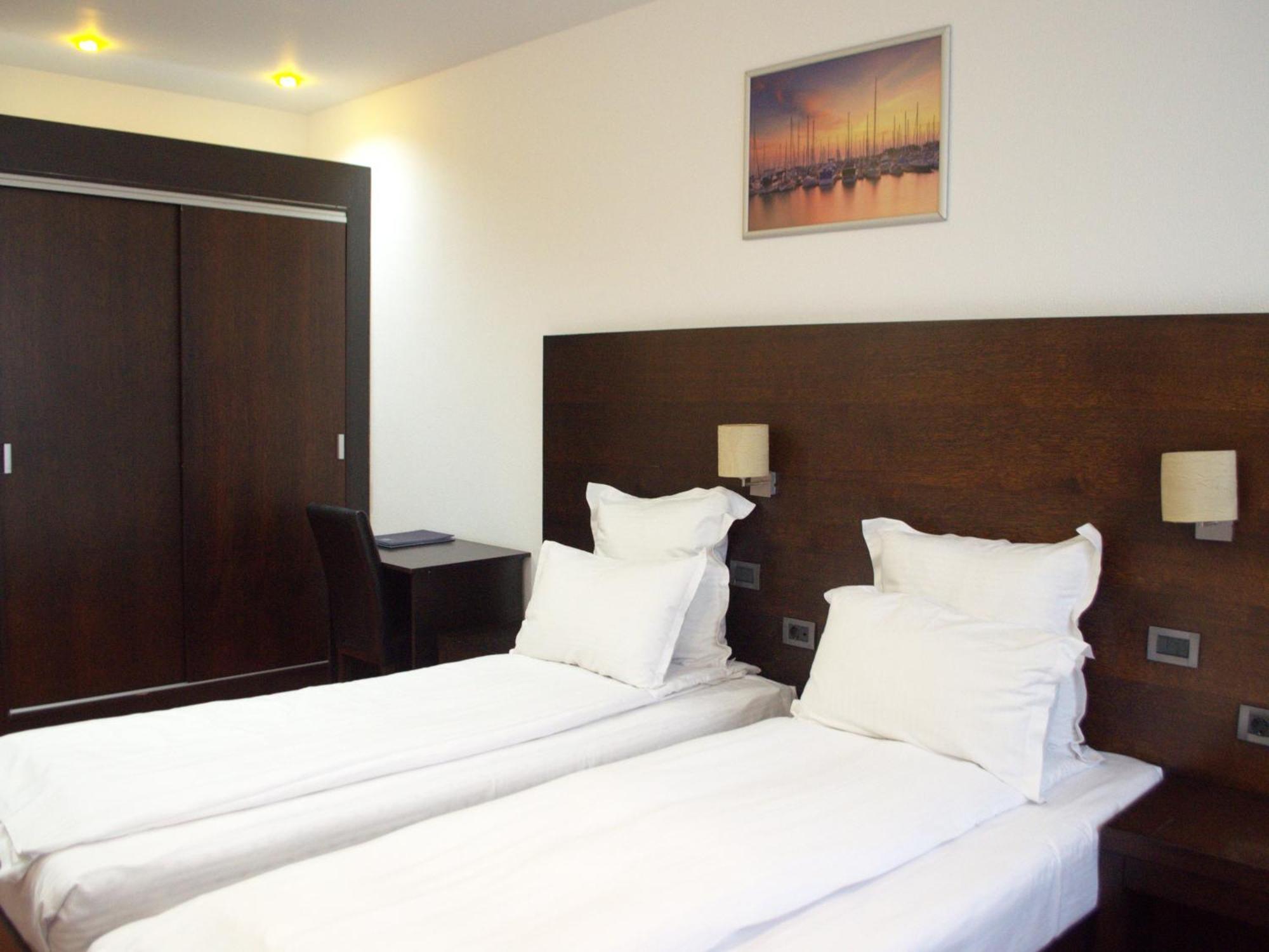 Hotel Emd Bacau Luaran gambar