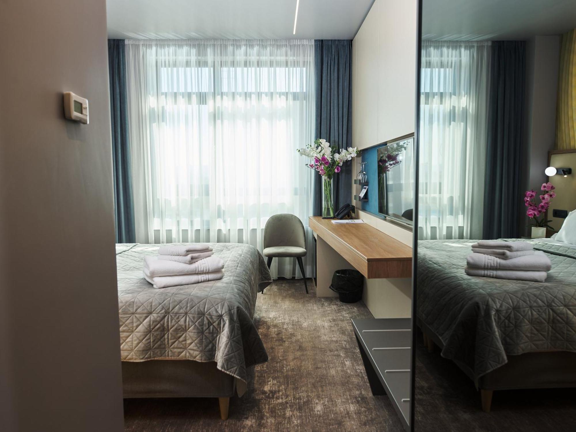 Hotel Emd Bacau Luaran gambar