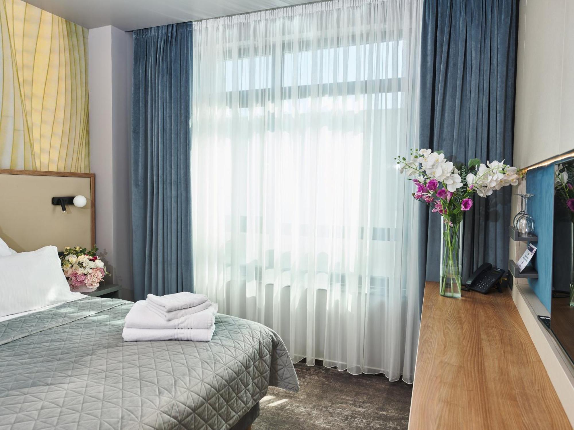 Hotel Emd Bacau Luaran gambar