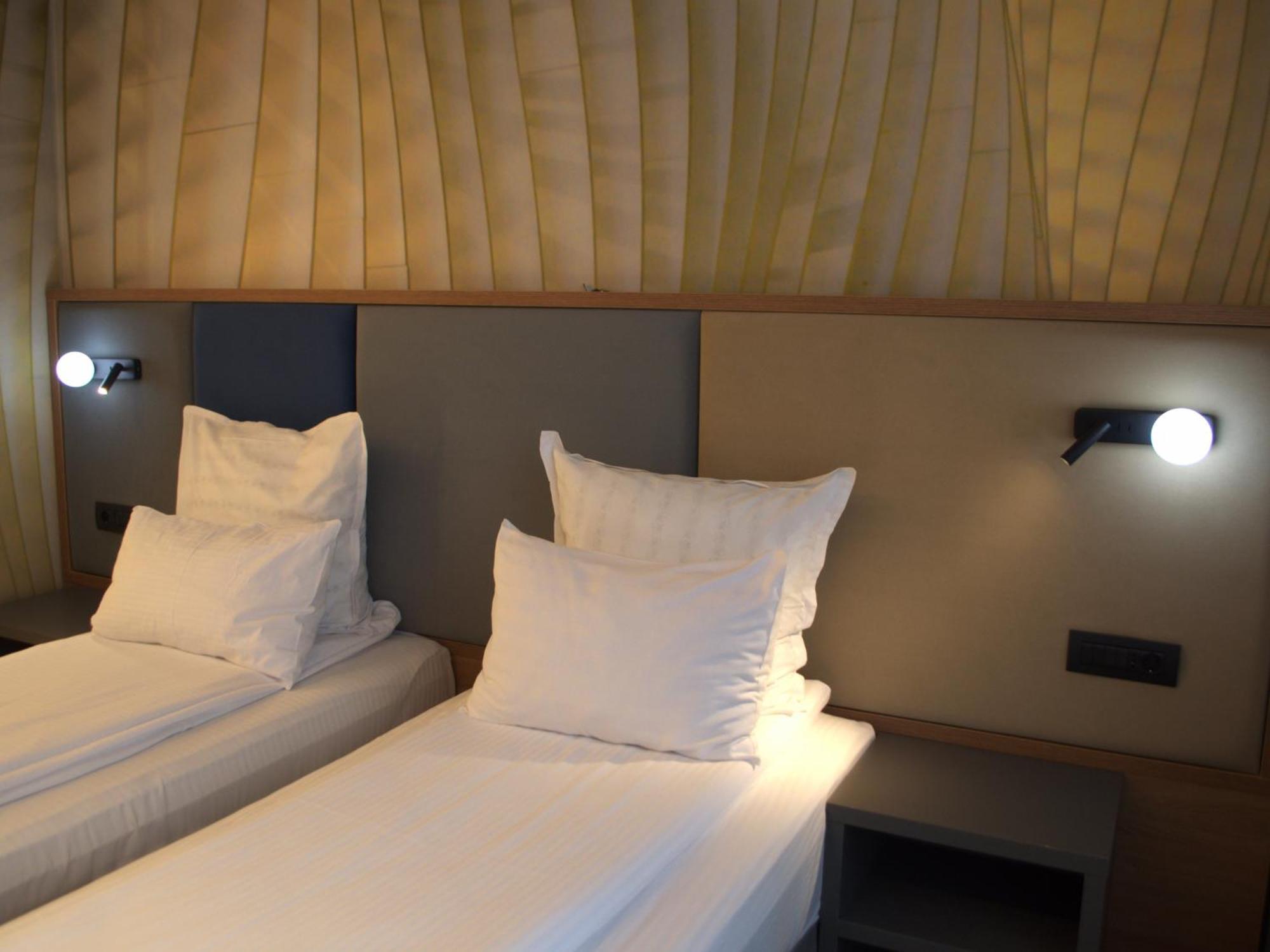 Hotel Emd Bacau Luaran gambar
